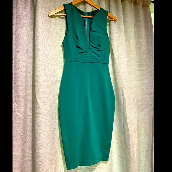 Green bodycon low cut dress - Picture 1 of 2